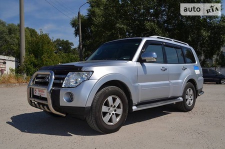 Mitsubishi Pajero 2008  випуску Київ з двигуном 3 л газ позашляховик автомат за 15450 долл. 