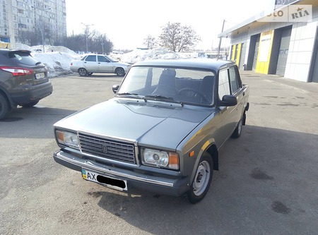 Lada 2107 2011  випуску Харків з двигуном 1.6 л газ седан механіка за 2700 долл. 