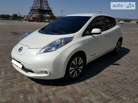 Nissan Leaf 2013  випуску Харків з двигуном 0 л електро хэтчбек автомат за 12999 долл. 