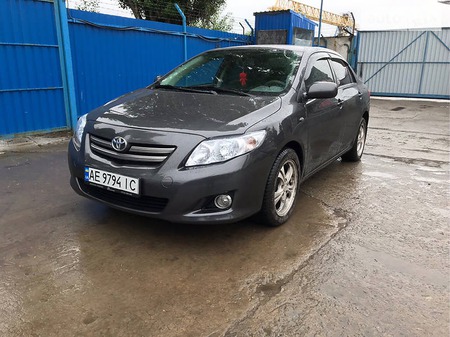 Toyota Corolla 2007  випуску Дніпро з двигуном 1.6 л газ седан автомат за 7800 долл. 