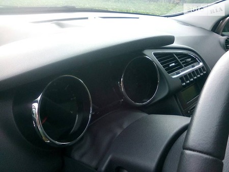 Peugeot 3008 2011  випуску Черкаси з двигуном 1.6 л бензин позашляховик автомат за 11200 долл. 