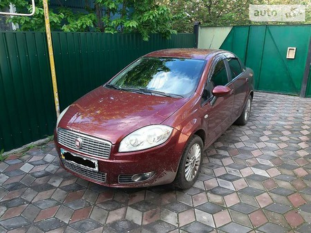 Fiat Linea 2007  випуску Суми з двигуном 1.4 л газ седан механіка за 5500 долл. 