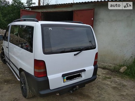 Mercedes-Benz Vito 1998  випуску Івано-Франківськ з двигуном 2.3 л дизель мінівен механіка за 5300 долл. 