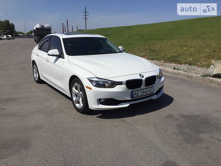 BMW 328 2015  випуску Дніпро з двигуном 2 л бензин седан автомат за 18700 долл. 