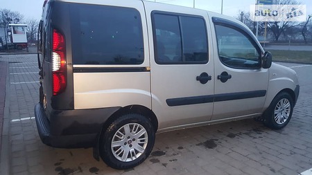 Fiat Doblo 2008  випуску Луцьк з двигуном 1.4 л газ універсал механіка за 6500 долл. 