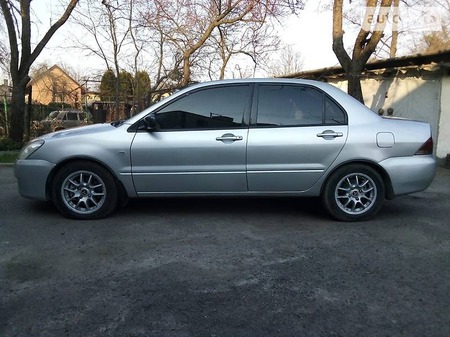 Mitsubishi Lancer 2004  випуску Львів з двигуном 1.6 л газ седан автомат за 4000 долл. 