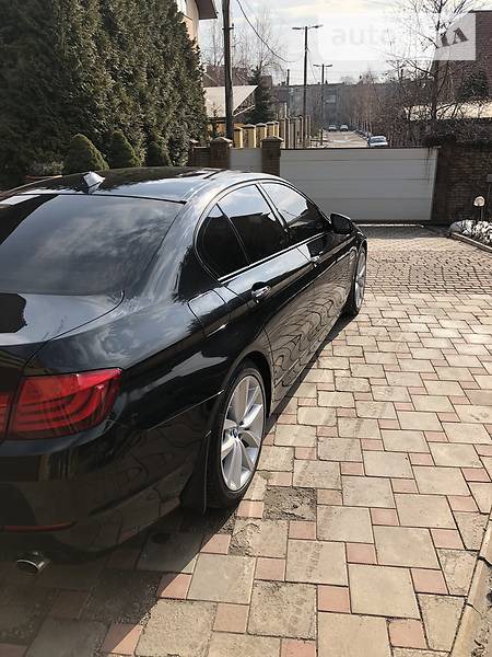 BMW 535 2011  випуску Дніпро з двигуном 3.5 л бензин седан автомат за 23000 долл. 