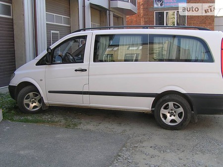 Mercedes-Benz Vito 2009  випуску Чернівці з двигуном 2.2 л дизель мінівен механіка за 11800 долл. 