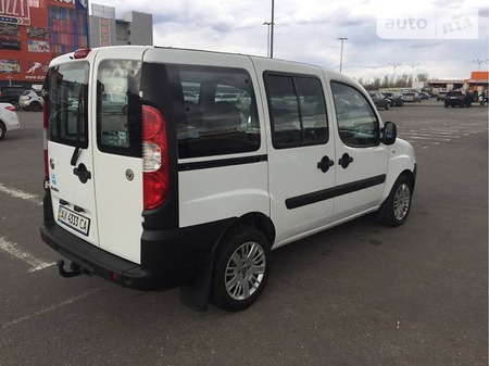 Fiat Doblo 2009  випуску Харків з двигуном 1.4 л газ універсал механіка за 7000 долл. 