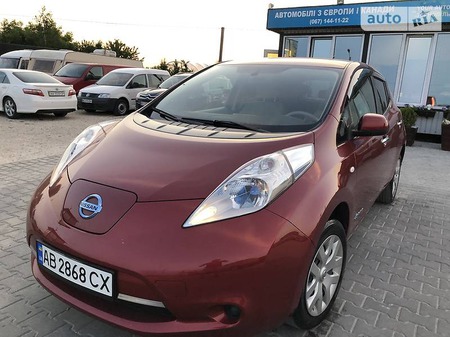 Nissan Leaf 2013  випуску Тернопіль з двигуном 0 л електро хэтчбек автомат за 10450 долл. 