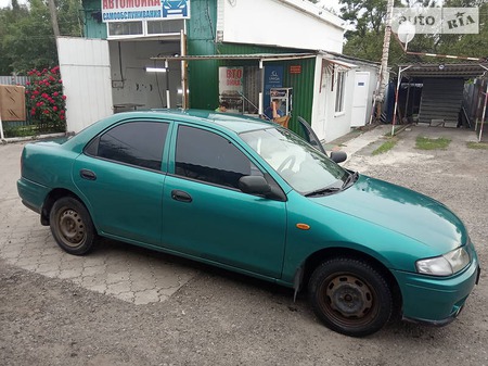 Mazda 323 1997  випуску Донецьк з двигуном 1.5 л бензин седан механіка за 3400 долл. 