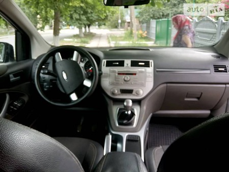 Ford Kuga 2012  випуску Донецьк з двигуном 2 л дизель позашляховик механіка за 12800 долл. 