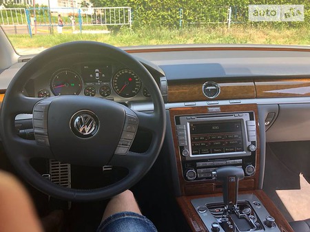 Volkswagen Phaeton 2013  випуску Львів з двигуном 3 л дизель седан автомат за 23500 долл. 