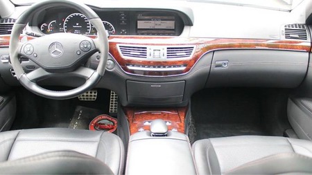 Mercedes-Benz S 63 AMG 2010  випуску Полтава з двигуном 6.2 л бензин седан автомат за 52000 долл. 