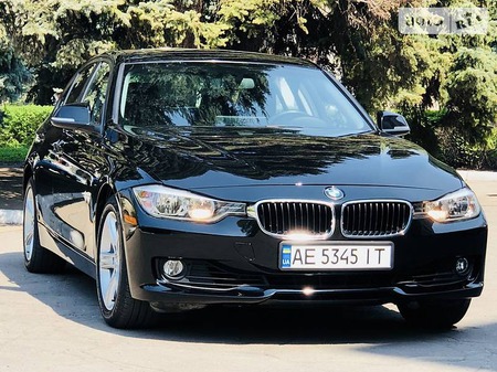 BMW 328 2014  випуску Дніпро з двигуном 2 л бензин седан автомат за 18000 долл. 
