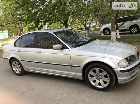 BMW 320 2001  випуску Дніпро з двигуном 2 л  седан автомат за 6500 долл. 