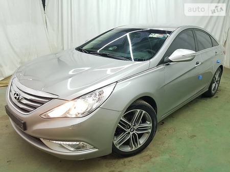 Hyundai Sonata 2013  випуску Вінниця з двигуном 2 л бензин седан автомат за 5850 долл. 