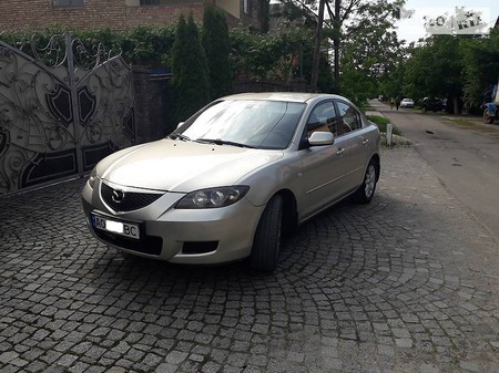 Mazda 3 2006  випуску Ужгород з двигуном 1.6 л газ седан механіка за 6555 долл. 