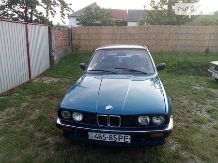 BMW 318 1986  випуску Ужгород з двигуном 1.8 л бензин купе механіка за 3000 долл. 