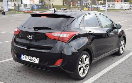 Hyundai i30 2012  випуску Луцьк з двигуном 1.8 л бензин хэтчбек автомат за 3000 долл. 