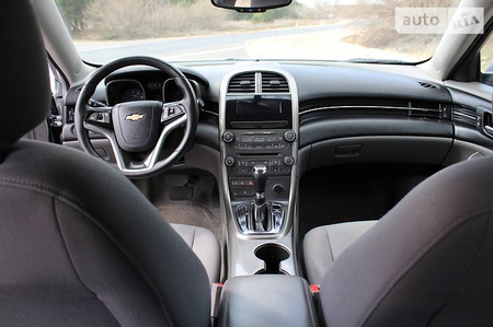 Chevrolet Malibu 2013  випуску Херсон з двигуном 2.5 л бензин седан автомат за 10399 долл. 