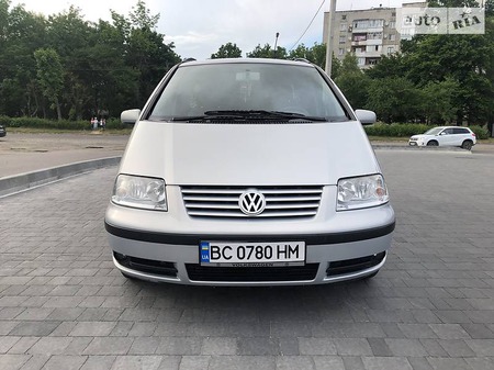 Volkswagen Sharan 2000  випуску Львів з двигуном 1.8 л газ універсал механіка за 6700 долл. 