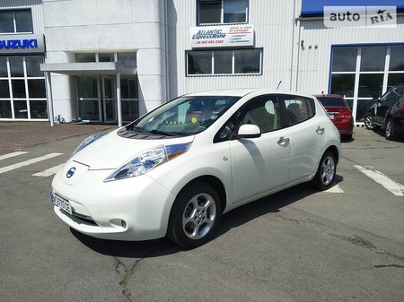 Nissan Leaf 2011  випуску Рівне з двигуном 0 л електро хэтчбек автомат за 8700 долл. 