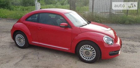 Volkswagen New Beetle 2015  випуску Київ з двигуном 1.8 л бензин купе автомат за 19000 долл. 