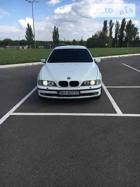 BMW 525 1998  випуску Дніпро з двигуном 2.5 л дизель седан автомат за 1900 долл. 