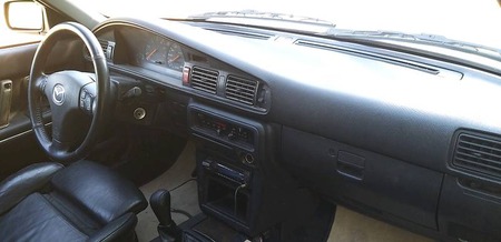 Mazda 626 1990  випуску Дніпро з двигуном 1.8 л газ седан механіка за 3300 долл. 