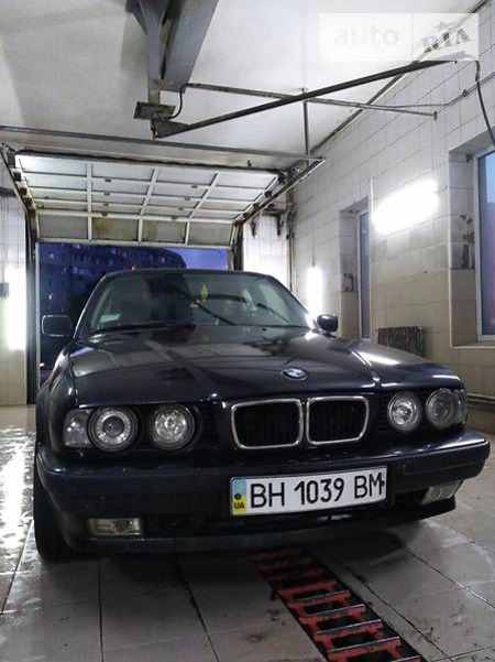 BMW 525 1990  випуску Одеса з двигуном 0 л бензин седан механіка за 2700 долл. 