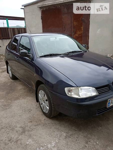 Seat Cordoba 2003  випуску Дніпро з двигуном 1.6 л газ седан автомат за 4100 долл. 