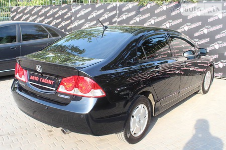 Honda Civic 2008  випуску Одеса з двигуном 1.4 л гібрид седан автомат за 8200 долл. 