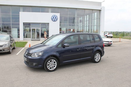 Volkswagen Touran 2011  випуску Херсон з двигуном 1.4 л бензин мінівен автомат за 12300 долл. 
