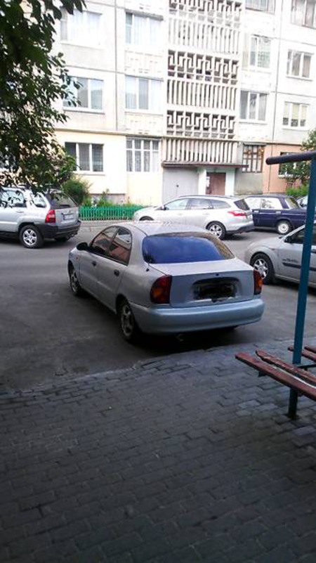 Daewoo Lanos 2005  випуску Луцьк з двигуном 1.6 л газ седан механіка за 4000 долл. 