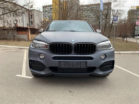 BMW X5 2016  випуску Дніпро з двигуном 3 л дизель позашляховик автомат за 60500 долл. 