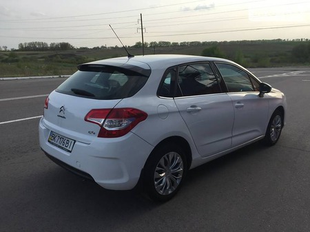 Citroen C4 2012  випуску Рівне з двигуном 0 л дизель хэтчбек механіка за 8500 долл. 