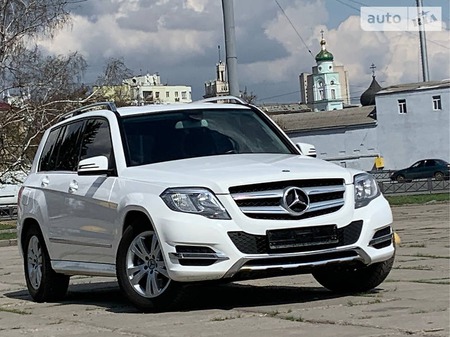 Mercedes-Benz GLK 220 2013  випуску Харків з двигуном 2.2 л дизель позашляховик автомат за 22399 долл. 