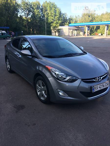 Hyundai Elantra 2013  випуску Хмельницький з двигуном 1.8 л газ седан автомат за 10800 долл. 