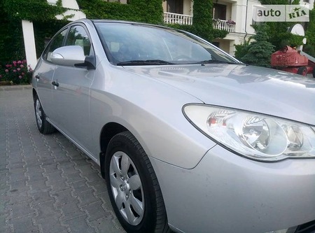 Hyundai Elantra 2011  випуску Одеса з двигуном 1.6 л газ седан автомат за 9000 долл. 