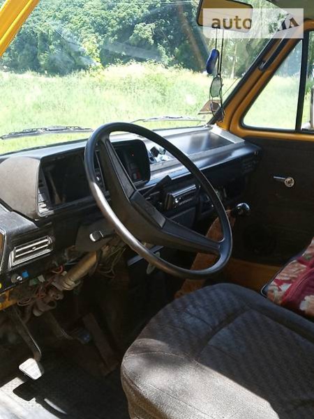 Volkswagen Transporter 1981  випуску Чернігів з двигуном 1.6 л дизель мінівен механіка за 2100 долл. 