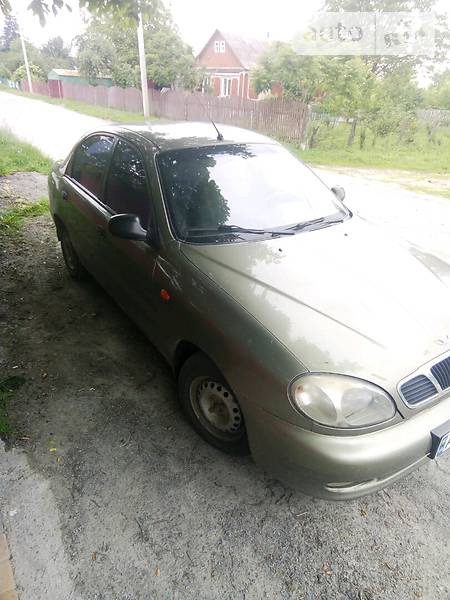 Daewoo Lanos 2003  випуску Рівне з двигуном 1.5 л газ седан механіка за 3050 долл. 