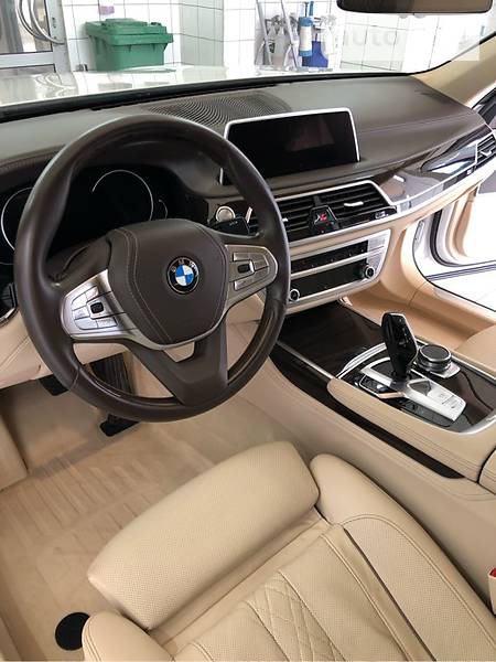 BMW 730 2016  випуску Дніпро з двигуном 3 л дизель седан автомат за 70800 долл. 
