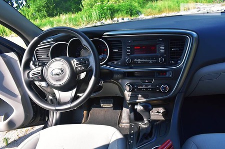 KIA Optima 2014  випуску Вінниця з двигуном 2.4 л бензин седан автомат за 12999 долл. 