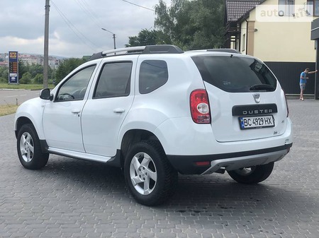 Dacia Duster 2010  випуску Львів з двигуном 1.5 л дизель позашляховик механіка за 8999 долл. 