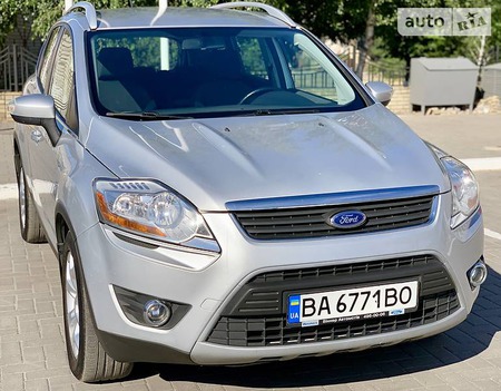 Ford Kuga 2011  випуску Дніпро з двигуном 2 л дизель позашляховик автомат за 13500 долл. 