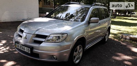 Mitsubishi Outlander 2008  випуску Київ з двигуном 2 л газ позашляховик механіка за 8700 долл. 