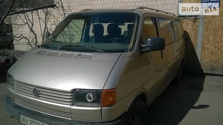 Volkswagen Transporter 1993  випуску Київ з двигуном 2.4 л дизель мінівен механіка за 4000 долл. 
