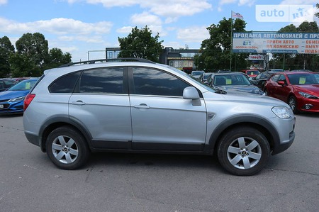 Chevrolet Captiva 2008  випуску Харків з двигуном 2.4 л бензин позашляховик механіка за 9200 долл. 