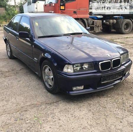 BMW 323 1996  випуску Одеса з двигуном 2.5 л бензин седан автомат за 4000 долл. 